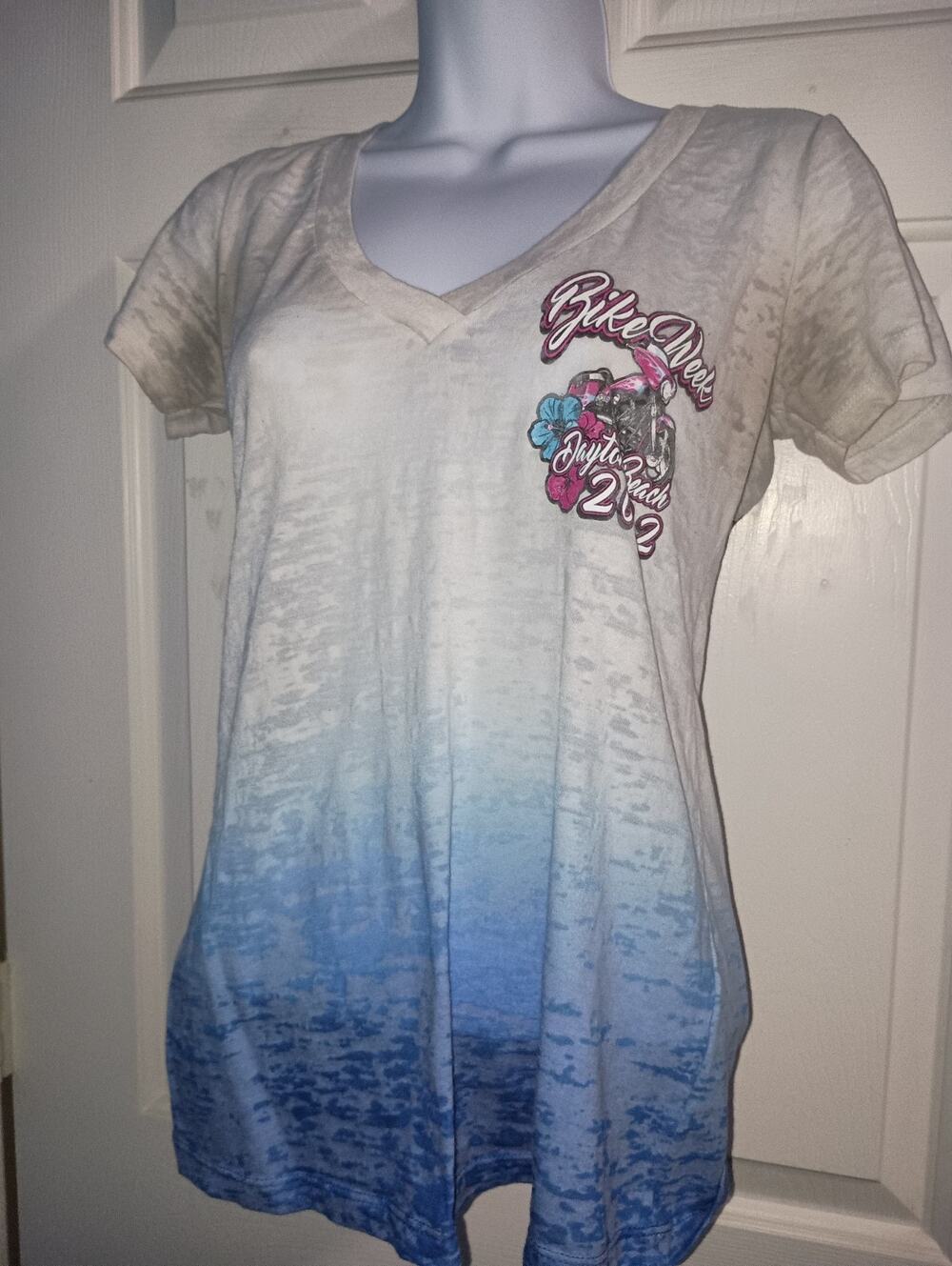 Daytona Beach Bike Week 2022 Graphic T Shirt Women's Medium Blue Ombre Distresse